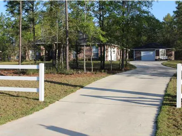 6520 Welannee Blvd, Laurel Hill, FL 32567