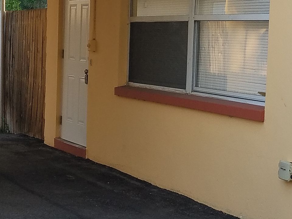 1st image of 610 Yelvington Ave