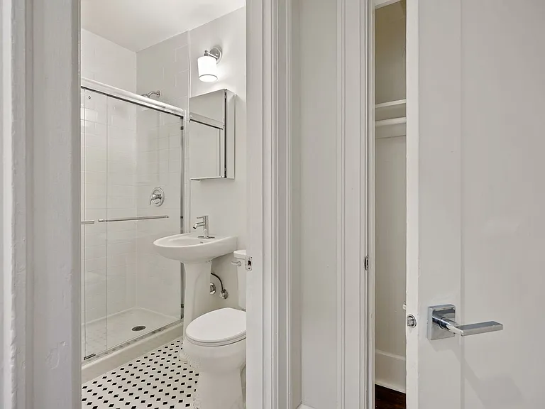 Fionia Apartments — Photo 55