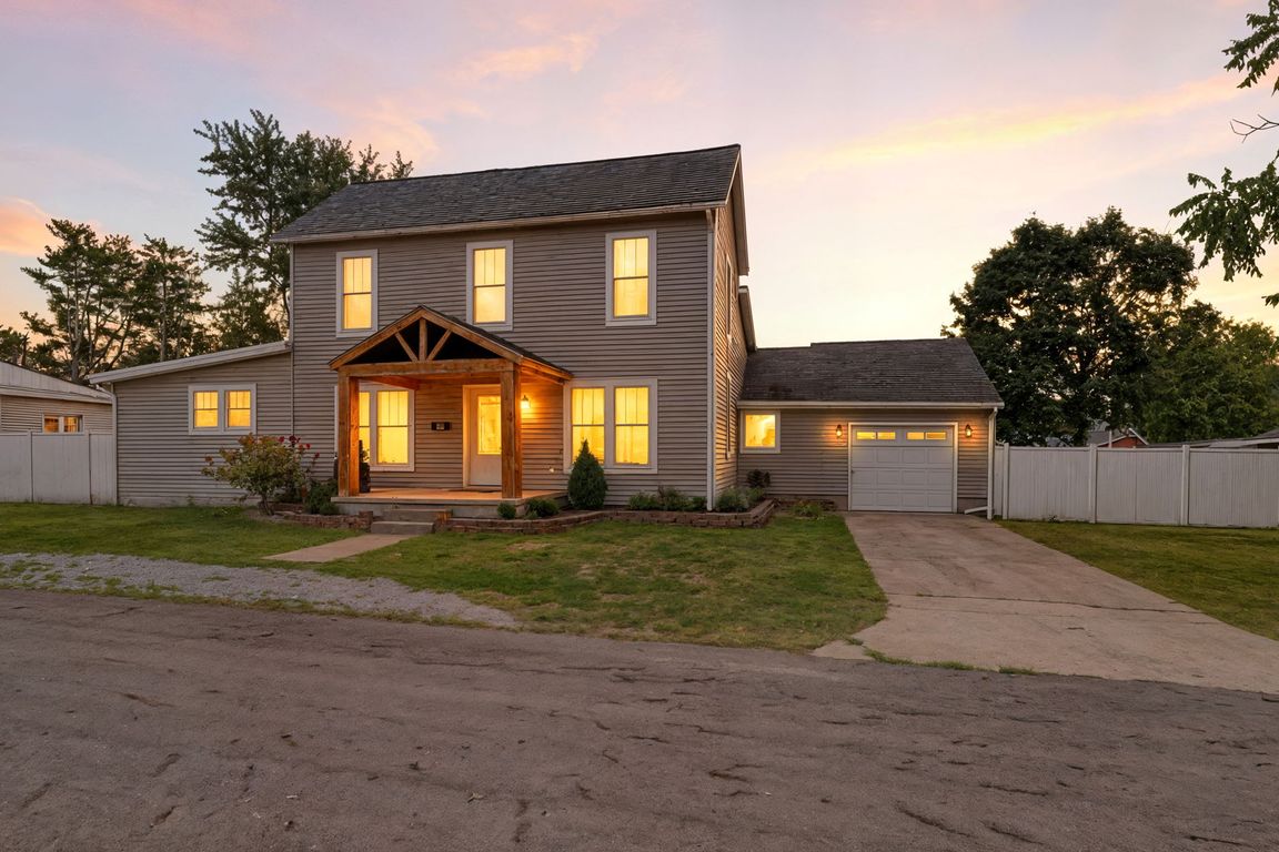 1. 8 Fleetwood Ave Virtual Twilight