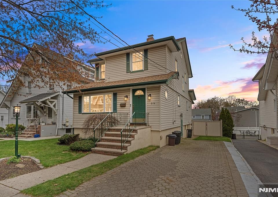 1st image of 216 5th St