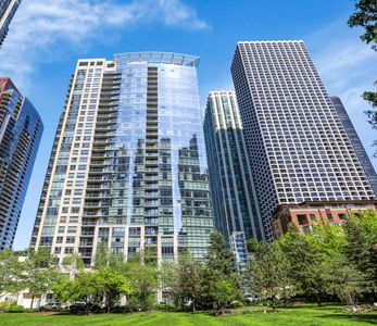 201 N Westshore Dr APT 1002, Chicago, IL, 60601