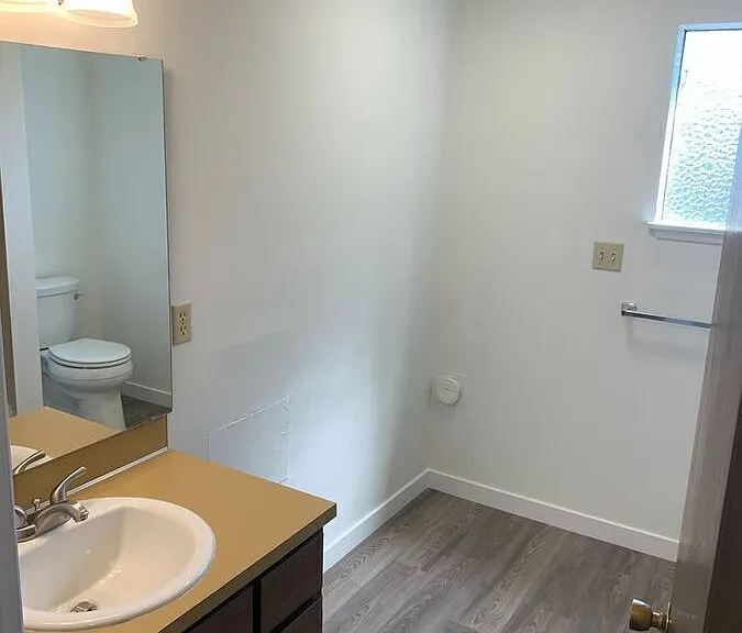 10737 Greenwood Ave N #403 — Photo 8