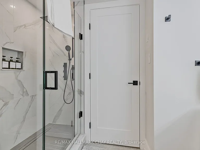 12 Tower Ct #LOWER — Photo 13