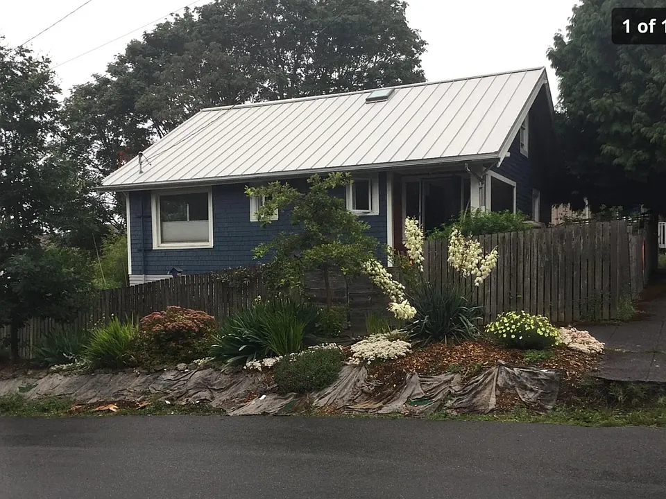 19th Ave S