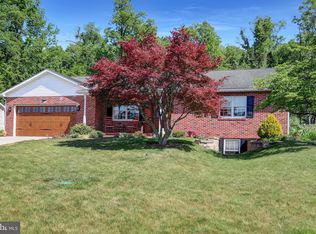 293 Cornfield Cir, Lewistown, PA 17044