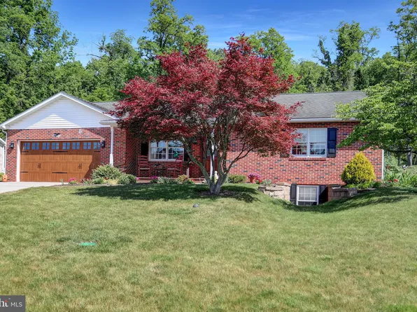 293 Cornfield Cir, Lewistown, PA 17044