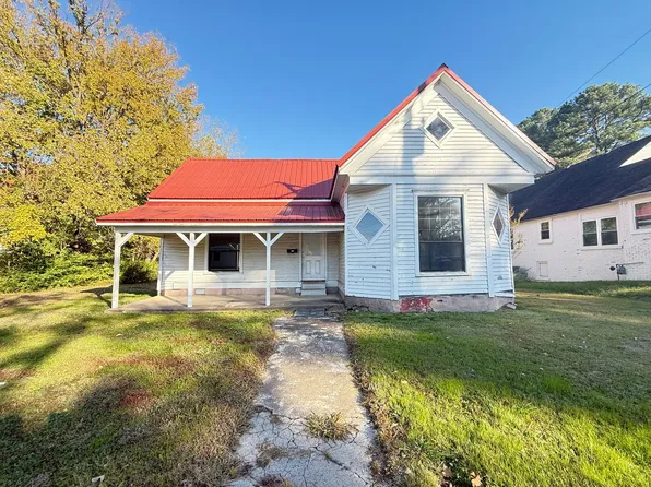 208 Oakland St, Martin, TN 38237