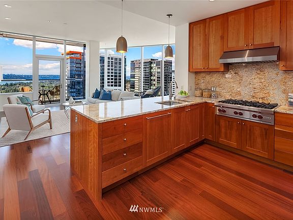 2nd image of 500 106th Avenue NE #3901
