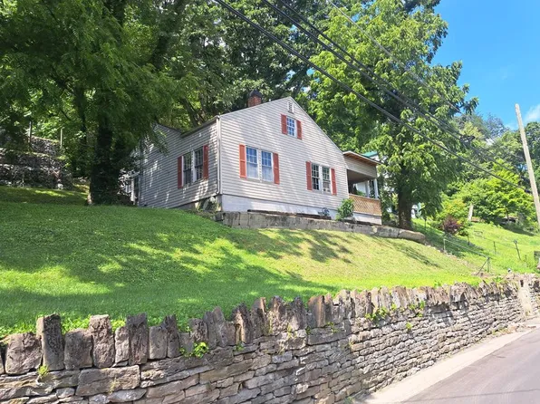 242 W 3rd St, Maysville, KY 41056