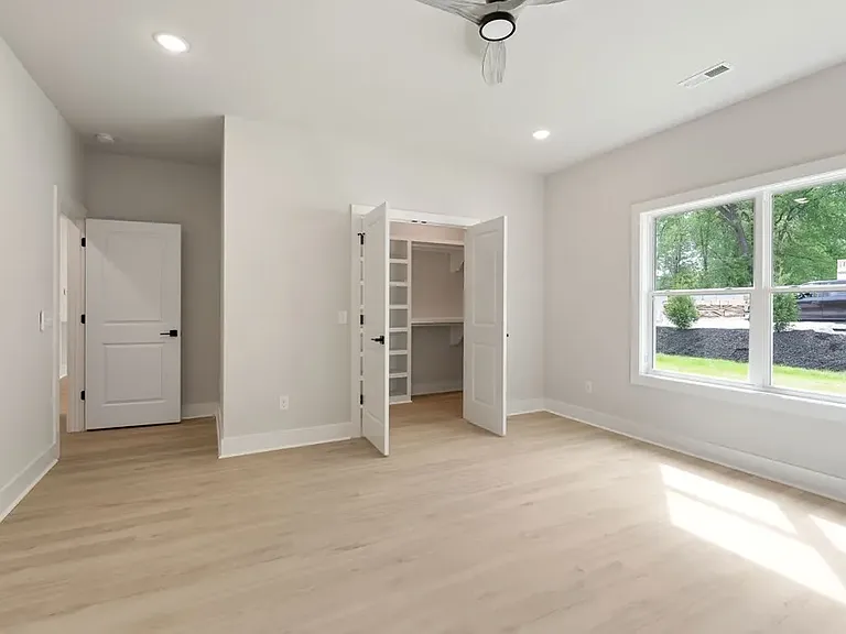 344 S Walnut Ave — Photo 16