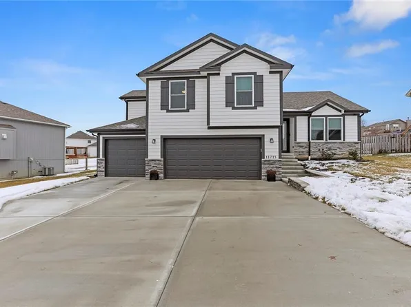 11715 N Laurel Ave, Kansas City, MO 64157