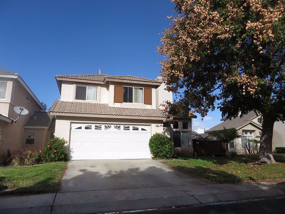 1st image of 935 Goldenrod St