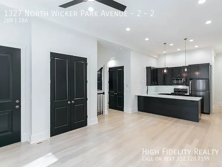 1327 N Wicker Park Ave #2 — Photo 3