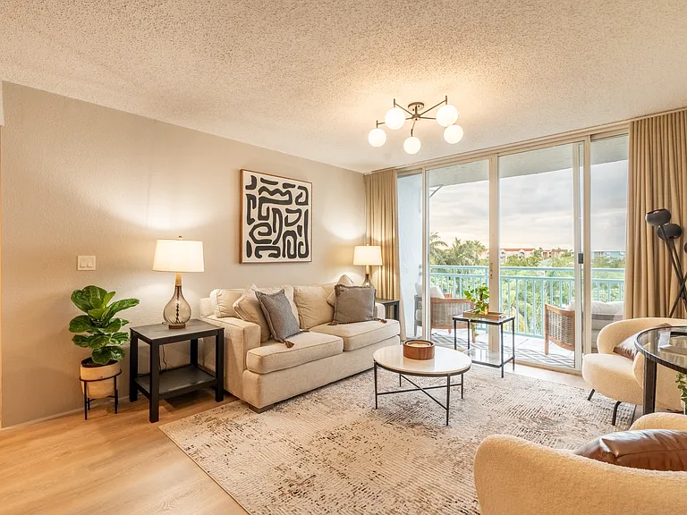 3675 Seaside Dr #434 — Photo 1
