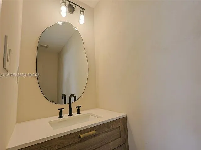 8800 NW 98th Ct — Photo 3
