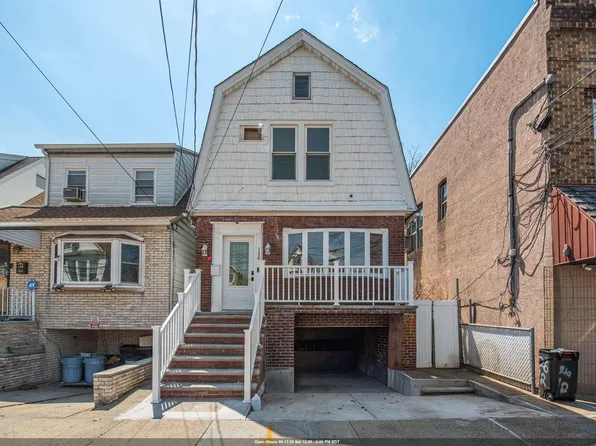 136 W 56th St, Bayonne, NJ 07002