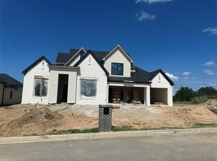 8204 E Elgin St, Broken Arrow, OK 74012