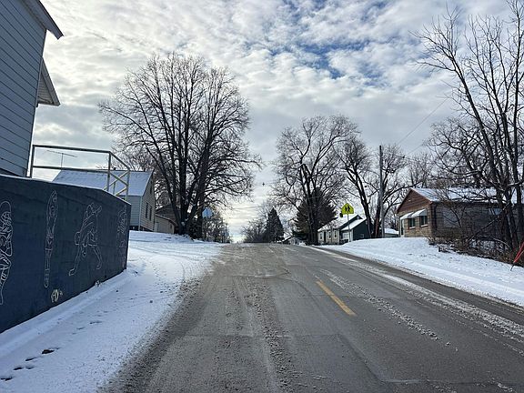 5th image of 1008 S 10th St