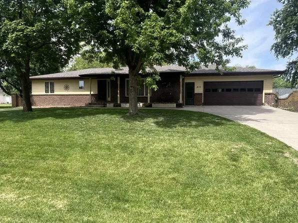 810 N Main St, Stuart, IA 50250