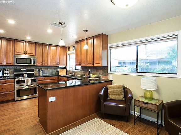 4th image of 2216 Loyola Dr