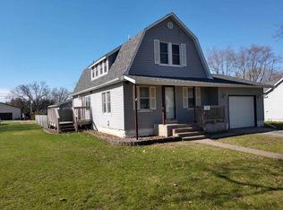 121 4th Ave SW, Cresco, IA 52136