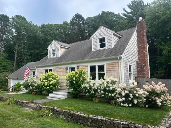 23 Clubhouse Drive, Pocasset, MA 02559