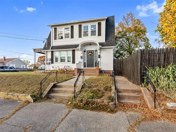 148-150 Flint St, Pawtucket, RI 02861