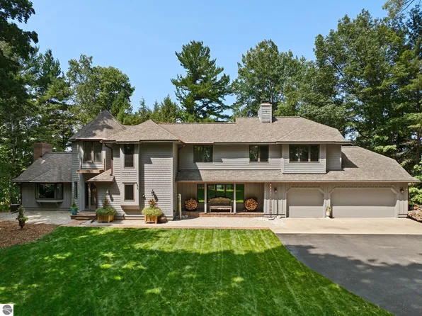 4283 Maitland Rd, Williamsburg, MI 49690