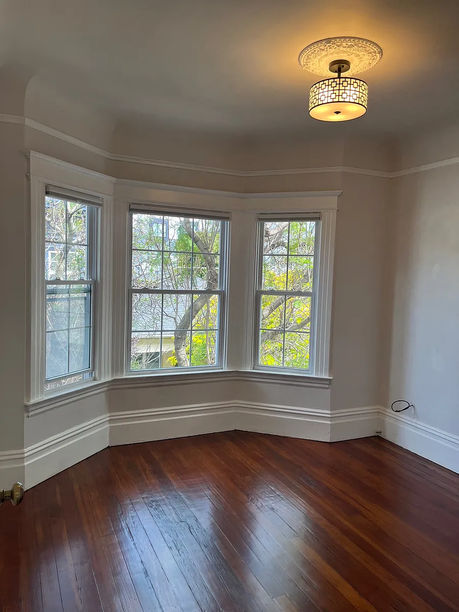 Building Photo - 36 Lexington St #36