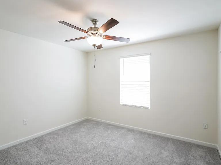 185 Snowdrop Ave — Photo 13