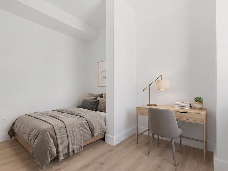 138 E 38th St #5B — Photo 3