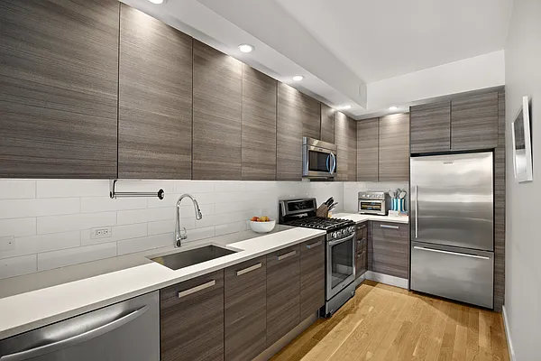 Sold by Compass | media 7