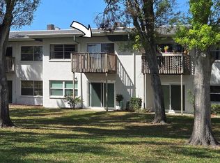 7700 92nd St APT 202, Seminole, FL 33777