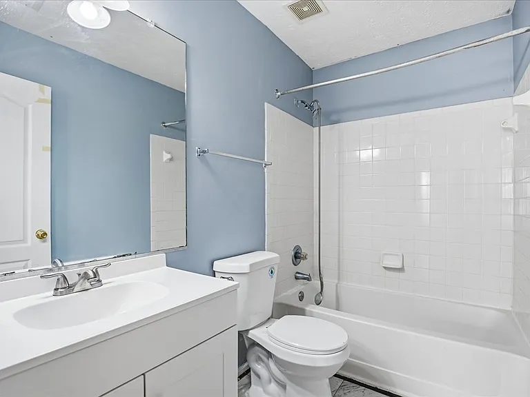 1904 Hilton Ct — Photo 8