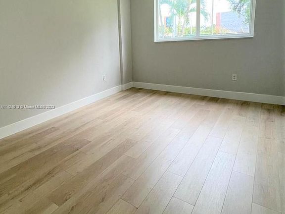 5th image of 1251 NE 108th St APT 103