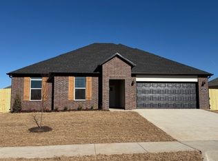 452 W Taverner Xing, Farmington, AR 72730
