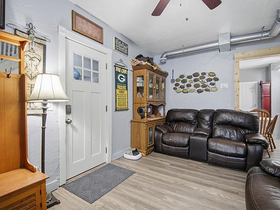 4th image of 309 Grove St