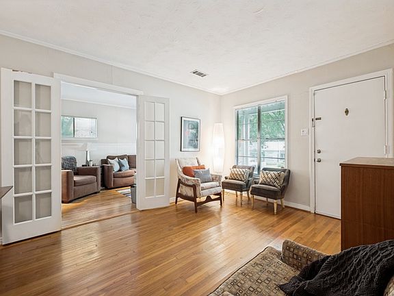 4th image of 9543 Peninsula Dr