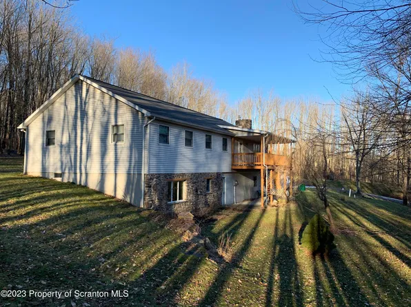 690 Lower Mill City Rd, Dalton, PA 18414