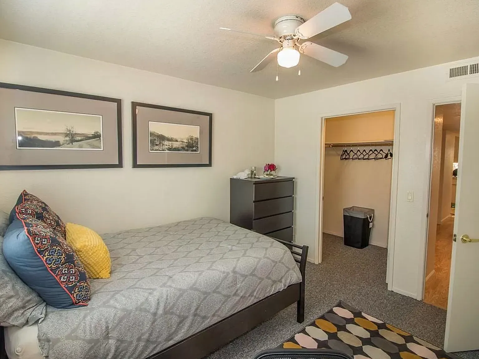 Pomona West Student Apartments — Photo 2