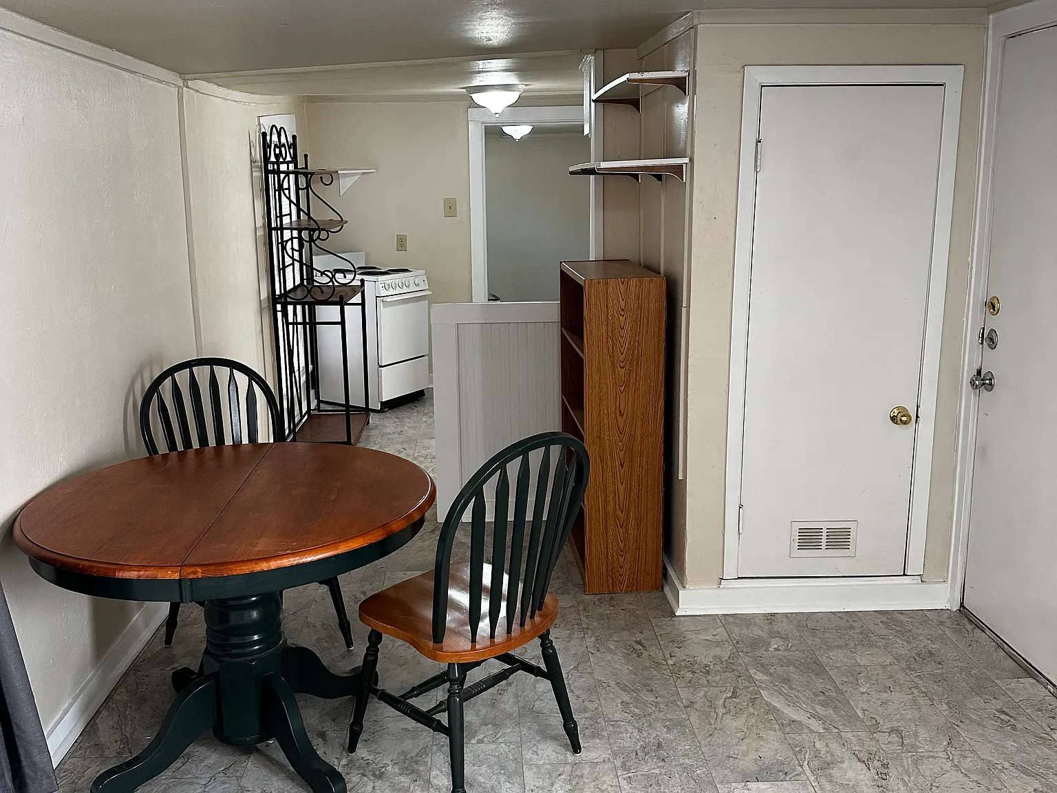 1 bed, 500 sqft, $750 — Photo 3