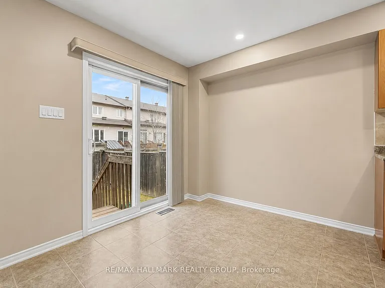 224 Lamplighters Dr — Photo 12