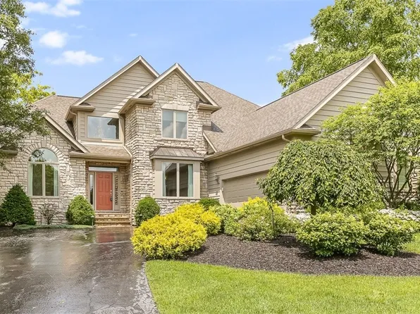 210 Chisholm Ct, Aurora, OH 44202