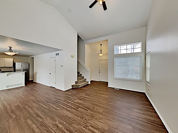3rd image of 470 Balsa Dr