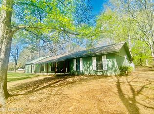 1137 Didlake Rd, Crystal Springs, MS 39059