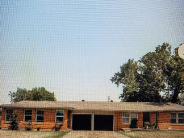 914 Featherston St, Cleburne, TX 76033
