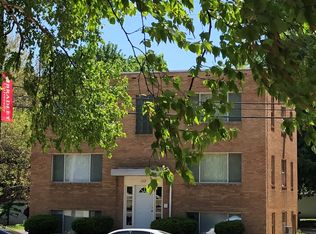 1112 W Bradley Ave APT E, Peoria, IL