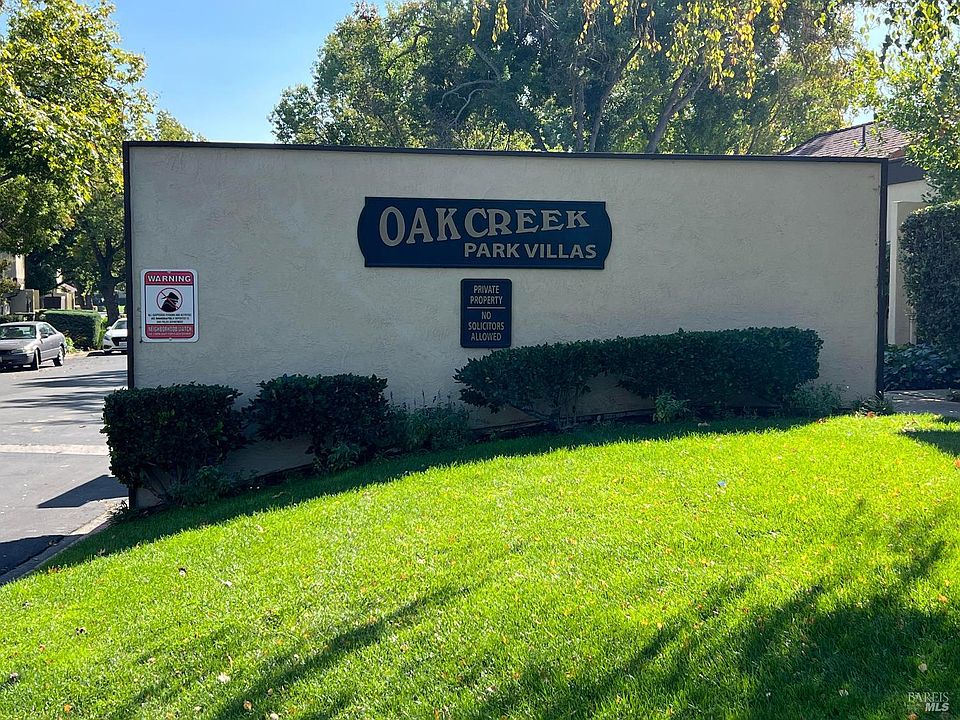 2nd image of 185 Fairoaks Drive