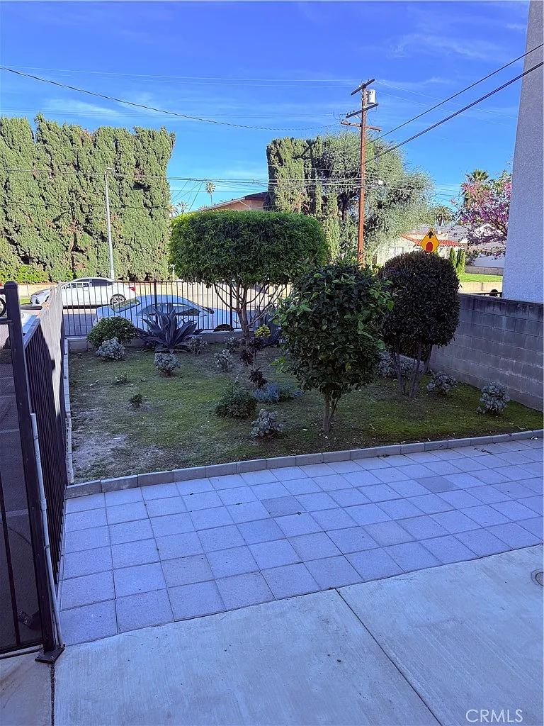 Building Photo - 1025 Edith Ave